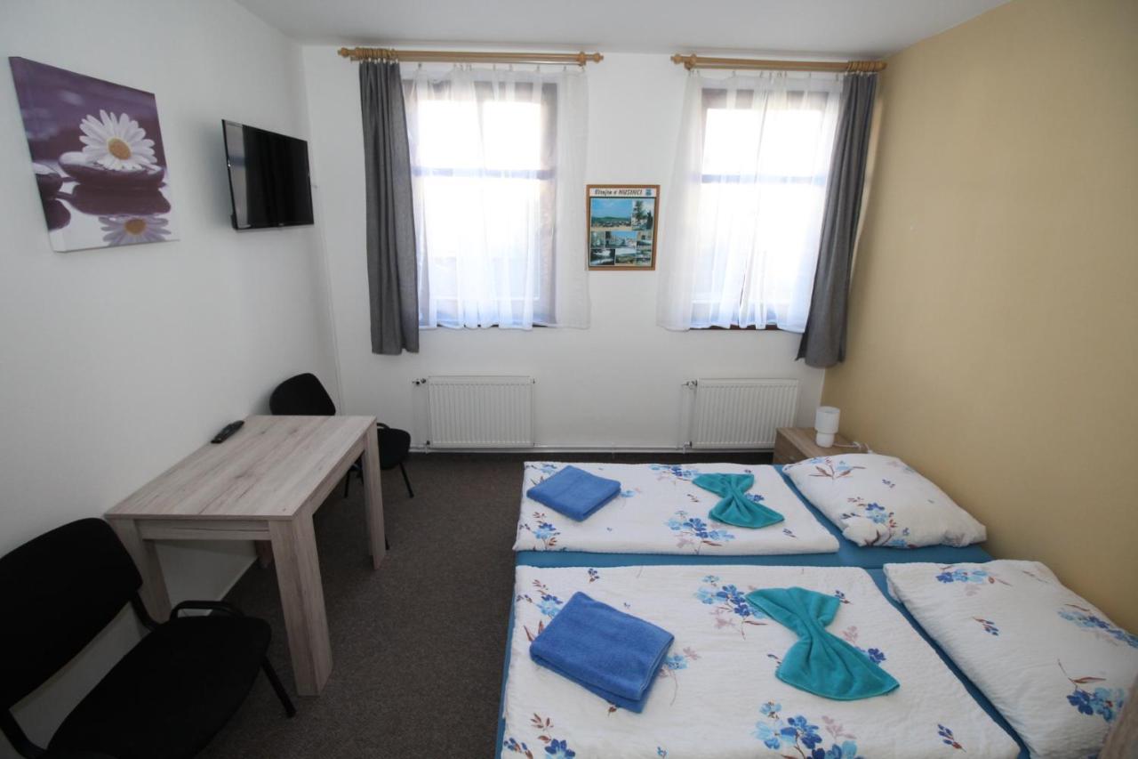 Penzion U Blanice Husinec  Bagian luar foto