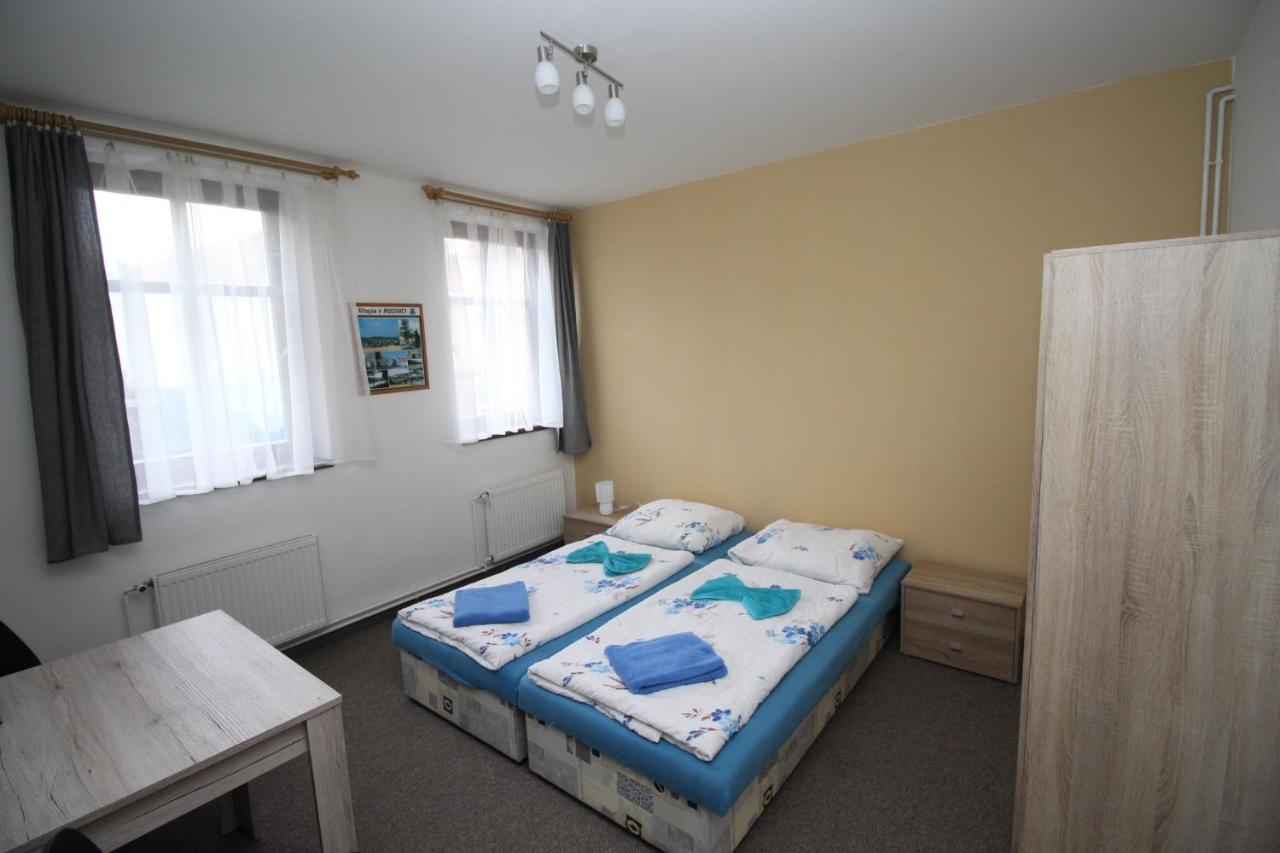 Penzion U Blanice Husinec  Bagian luar foto