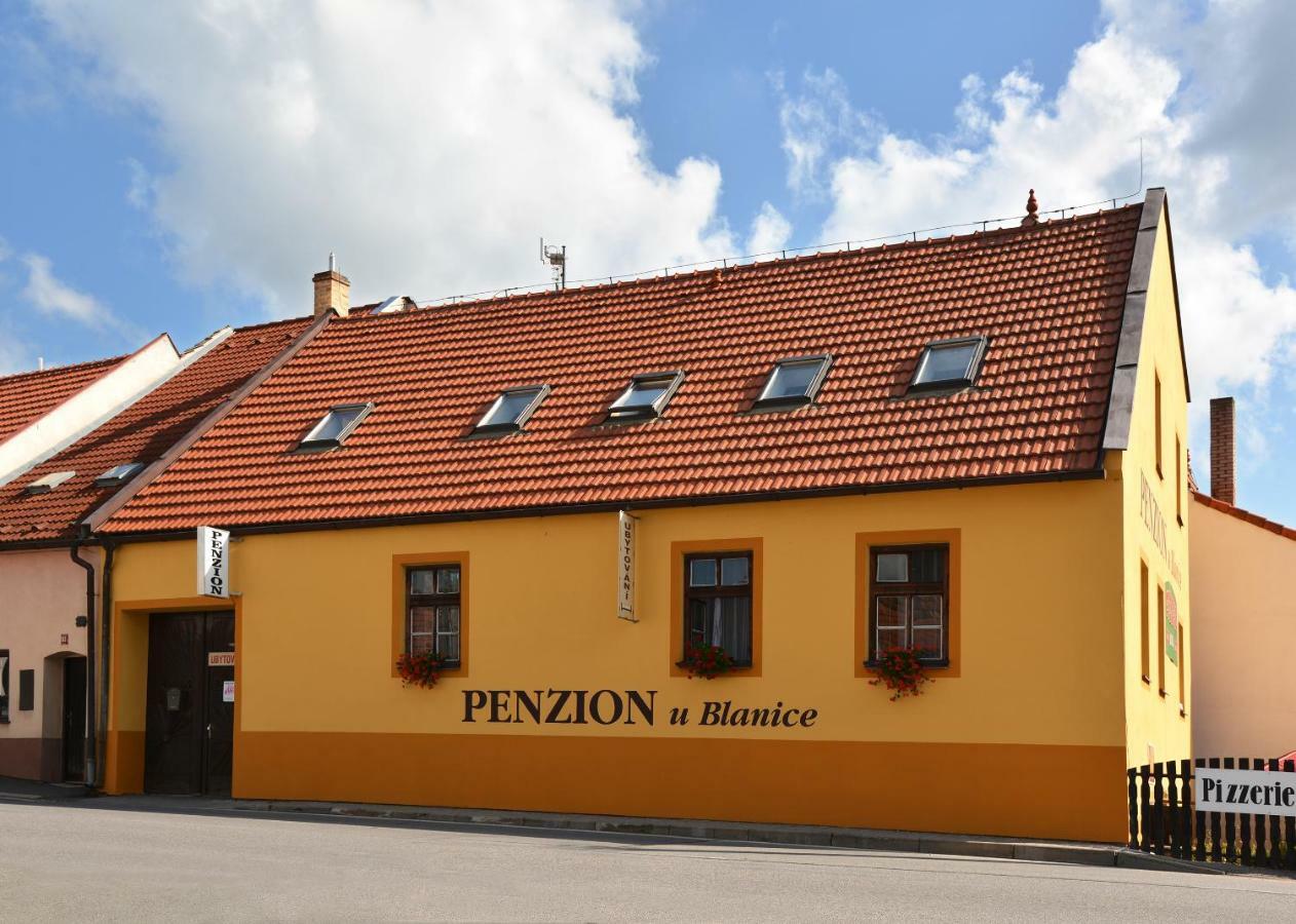 Penzion U Blanice Husinec  Bagian luar foto